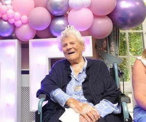 IMA 115 GODINA I NAJSTARIJA JE OSOBA NA SVETU Kaže da joj je jedno pravilo sačuvalo živce