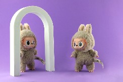 PLIŠANO „ČUDOVIŠTE“ ZALUDELO SVET Igračka za dan zaradila više od milijardu dolara