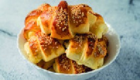 KIFLICE SA MARGARINOM Sočne i mekane kao duša, a biće sveže i sutradan