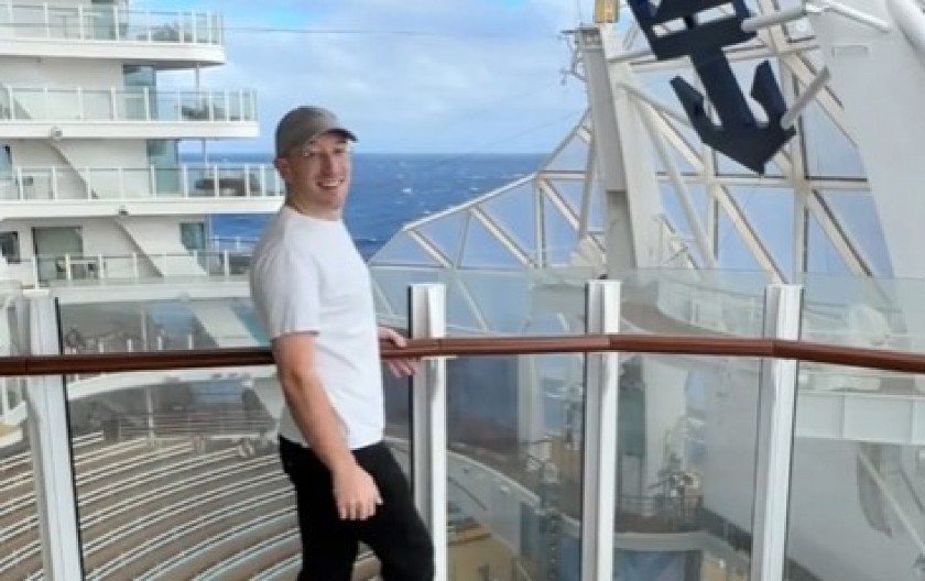 POGLEDAJTE LUKSUZ KOJI IZAZIVA BES Najskuplja kabina na kruzeru ZAPALILA mreže, kad čujete koliko košta, SRCE ĆE VAM STATI! (VIDEO)