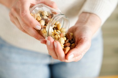 SAVRŠEN IZVOR PROTEINA Ovih 5 orašastih plodova će pomoći da se zategnete do leta