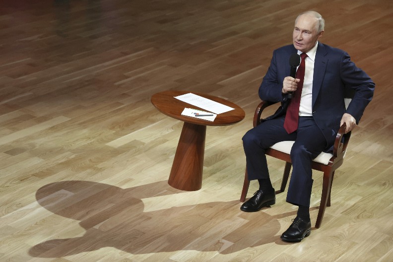 IPAK NE VODE SVI PUTEVI U RIM? Da li će Putin odustati od puta u Vatikan zbog straha za svoj život?