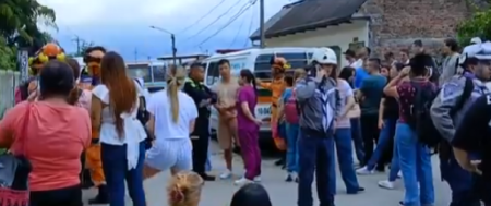 JEZIVI SNIMCI SA MESTA NESREĆE Autobus pun studenata se srušio sa mosta u Kolumbiji (FOTO/VIDEO)