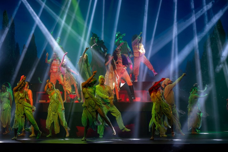 ŽELJKO MITROVIĆ NAPRAVIO BRODVEJ U BEOGRADU! Višeminutne ovacije nakon premijere mjuzikla „Ivica i Marica“ u Teatru Odeon! Magija kojoj nisu odoleli ni deca ni odrasli