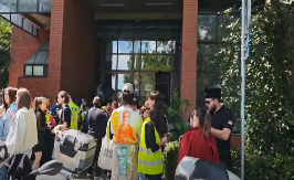 BLOKADERI SE "OLUPALI" NA PLENUMU, SAD KUKAJU ZA PODRŠKU GRAĐANA Bez saglasnosti u blokadi Bogoslovskog fakulteta