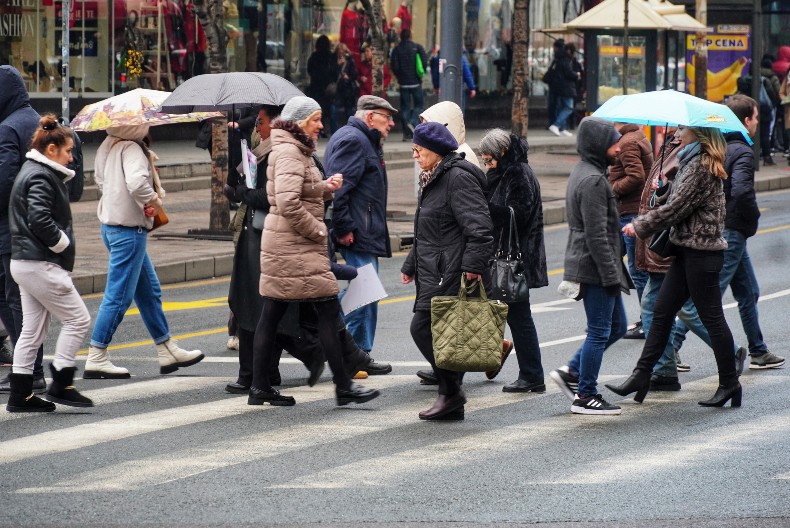 HITNO SE OGLASIO RHMZ Vreme do kraja dana oblačno, pljuskovi u ovom delu zemlje