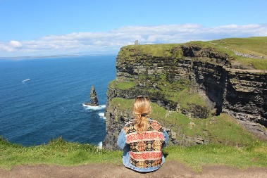 AVANTURA NA IVICI SVETA Pakleni turizam, uzbudljiva opasnost Moherskih stena i ajkula