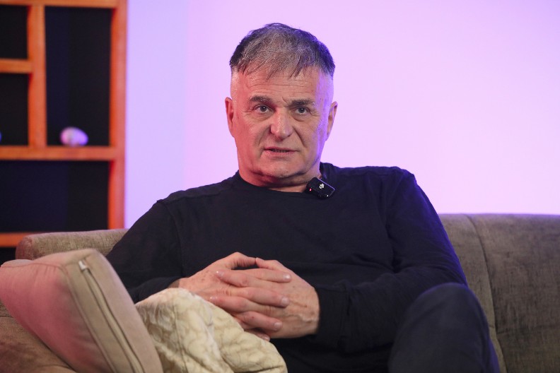 OVO JE VIKENDICA BRANISLAVA LEČIĆA Dan naplaćuje skoro 30.000 dinara, sve puca od luksuza (FOTO)