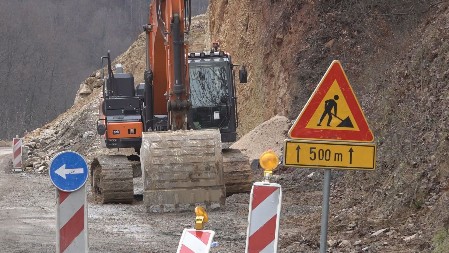 VAŽNO ZA VOZAČE! Ozbiljne izmene u režimu saobraćaja na dve značajne deonice zbog radova