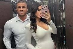 PRODAJE SVOJE FOTKE NA SAJTU ZA ODRASLE, BILA SA NJEGOVIM DRUGOM Šokantni detalji o ženi Davida Dragojevića, a svi bruje o jednoj stvari (FOTO)