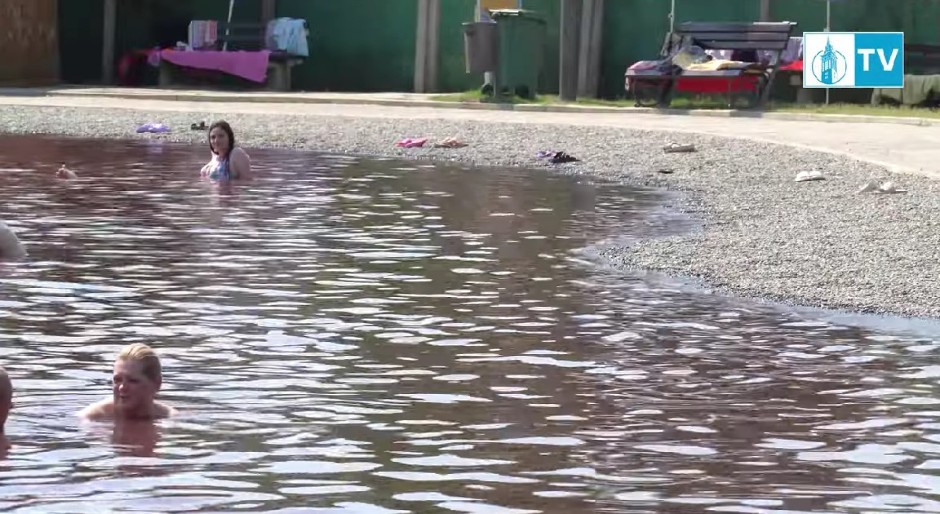 Da li ste znali da u Srbiji postoji roze jezero? Na sat i po je od Beograda, a evo čime privlači goste