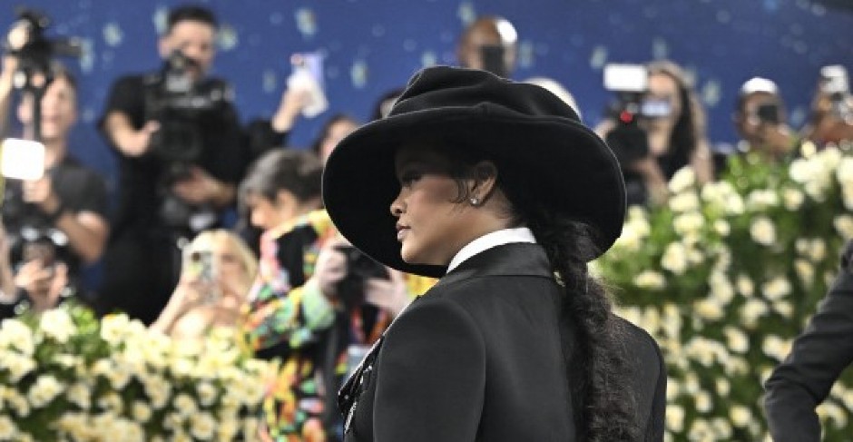 UMRO RIJANIN OTAC Poznata pevačica još uvek bez komentara, ovo su detalji njihovog turbulentnog odnosa!