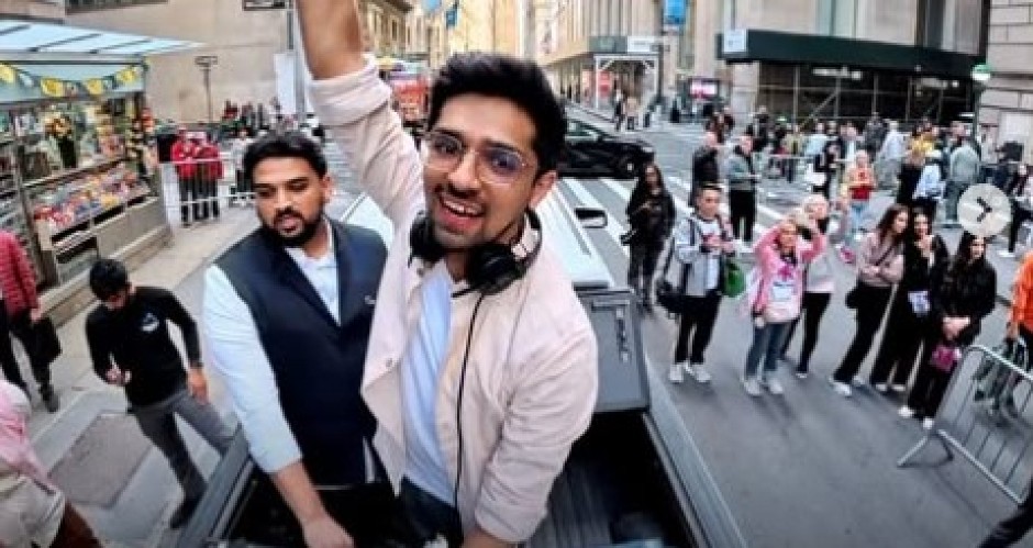 ZATVORILI SU ULICU U NJUJORKU,  OKUPILI 500 LJUDI I SVADBA JE MOGLA DA POČNE  Svi su đuskali na Volstritu - evo koliko je to koštalo