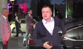 BEZ ODGOVORA NA PITANJA MEDIJA Medinski stigao u hotel u Istanbulu