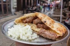 Sarajevski ćevapi poskupeli preko noći