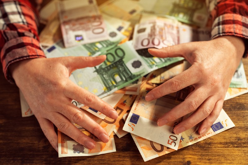 FINANSIJSKI STRUČNJAK UPOZORAVA: Rizično je da u ovo ulažete svoj novac!