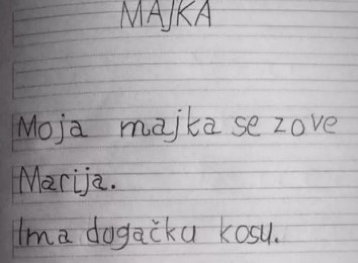 ''MOJA MAMA SE ZOVE MARIJA, I ONA VOLI...'' Dečiji sastav nasmejao region do suza, majka propala u zemlju od blama! (FOTO)