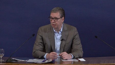 USKORO IDEMO NA USVAJANJE ALIMENTACIONOG FONDA: Predsednik Vučić: Imaćemo povećanje plata i penzija