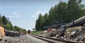 118 MRTVIH U ŽELEZNIČKOJ NESREĆI Među žrtvama i petoro dece, jezivi snimci iz Rusije