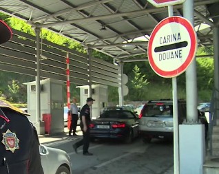 RADE IZ PROKUPLJA ZBOG NEZNANJA OSTAO BEZ PRTLJAGA Detaljan spisak stvari koje nikako ne smete da unesete u Grčku