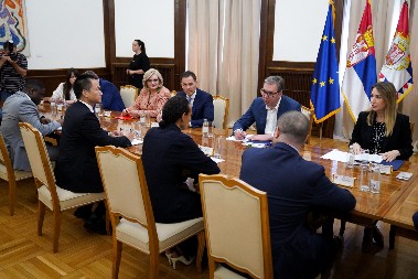 SINIŠA MALI O DEFICITU SRBIJE Oglasio se važnom porukom