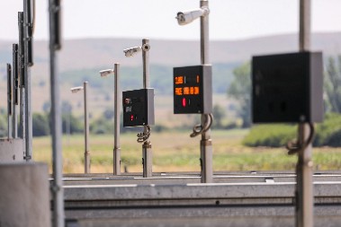 TERETNJACI SE NAVIKAVAJU NA PAKLENE GUŽVE! Na granicama čekaju više sati, OVDE je najkritičnije