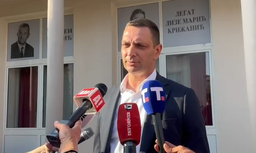 ŽARKO ĐOKIĆ GLASAO MEĐU PRVIMA Predsednik opštine Kosjerić obavio građansku dužnost (VIDEO)