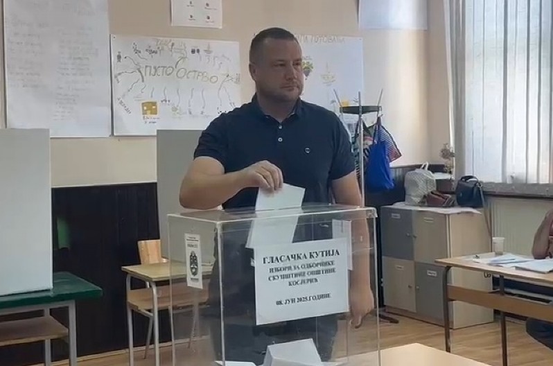 MLADI DOKTOR SE VRATIO U SRBIJU Goran Lučić glasao u selu Varda kod Kosjerića (VIDEO)