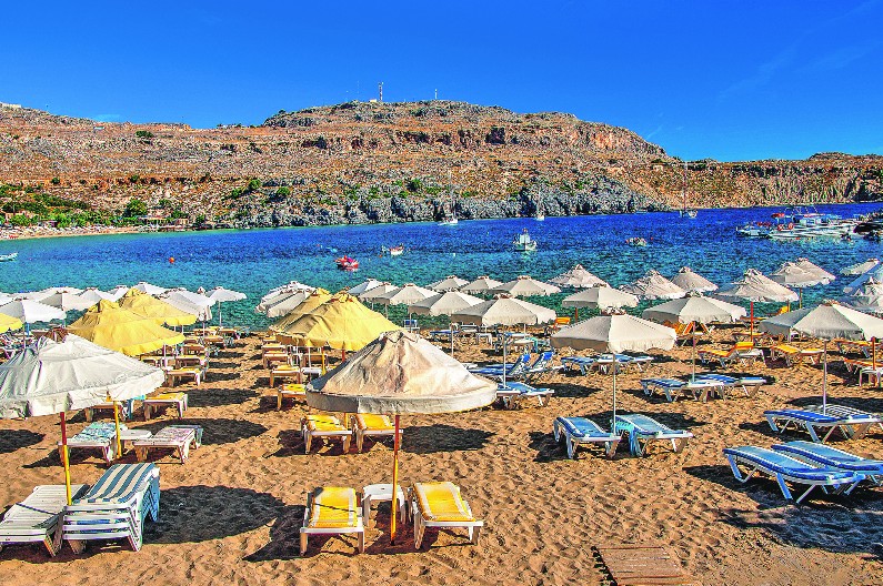 STIŽU ŽESTOKE KAZNE Novo upozorenje za srpske turiste: Grčka pooštrava zakon, za ovu grešku sledi oduzimanje auta i PAPRENA KAZNA!