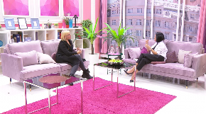 "RADILA SAM U STRIPTIZ KLUBU, BILA SAM GOLA" Poznata pevačica šokirala izjavom: "Stalno sam razmišljala kako mi zadnjica izgleda"