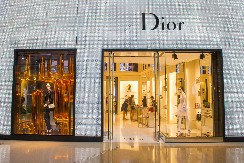 ISTORIJSKI TRANSFER MODNE KUĆE DIOR Na čelo dolazi čovek koji je proglašen za 100 najuticajnijih ljudi na svetu