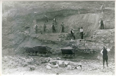 ZANIMLJIVA IZLOŽBA OTVARA SE U NARODNOM MUZEJU Postavka o arheologiji tokom Drugog svetskog rata predstavlja originalne predmete i fotografije