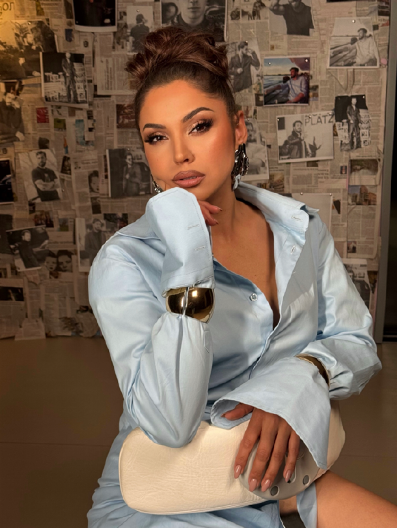 "REŠITE SE OVIH ŠTO VAS NE CENE KOLIKO ZASLUŽUJETE" Nadica Ademov napravila pometnju novom pesmom, kažu da će naslediti hit "Jana 2"