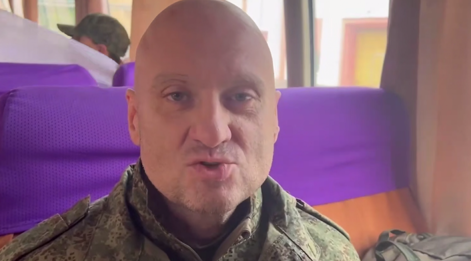 RUSKI VOJNIK TEK PUŠTEN IZ ZAROBLJENIŠTVA, A VEĆ ŽELI DA SE VRATI U BORBU "Pobeda će biti naša" (VIDEO)