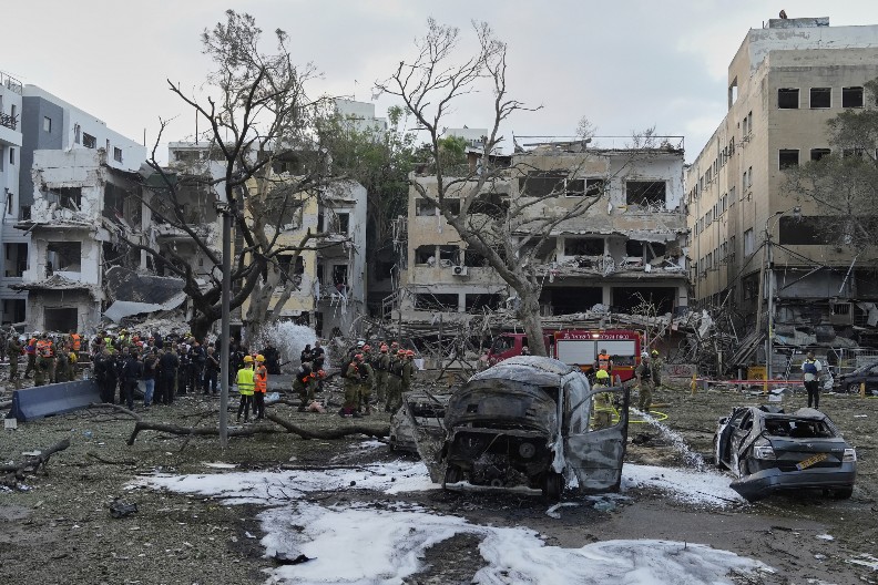 OD NJIH NEMA ODBRANE! Evo šta je Iran noćas lansirao na Izrael! Pretrpeli ogromne gubitke!