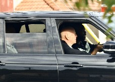 POZNATI GLUMAC OSTAO BEZ MOGUĆNOSTI GOVORA Pogoršalo mu se stanje, od njega ostala samo senka (FOTO)