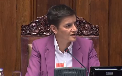 ALEKSIĆEV POSLANIK PARANDILOVIĆ POZVAO NA NASILJE NAD NOVINARIMA! Brnabić odmah reagovala: Nek narod vidi da je to politika koju vodite! (VIDEO)