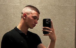 RAZVODI SE NAKON SAMO 8 DANA BRAKA! Rijaliti učesnik oženio 20 godina stariju, sada usledio obrt!