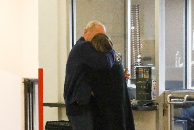 U 71. GODINI ČEKA OSMO DETE SA ČETVRTOM SUPRUGOM  Sadašnja žena mu je u poodmakloj trudnoći, ali strast ne jenjava!