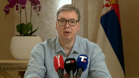 PREDSEDNIK VUČIĆ SE OBRATIO IZ ABU DABIJA "Veoma važni razgovori, zbog sukoba na Bliskom istoku rastu cene nafte" (VIDEO)