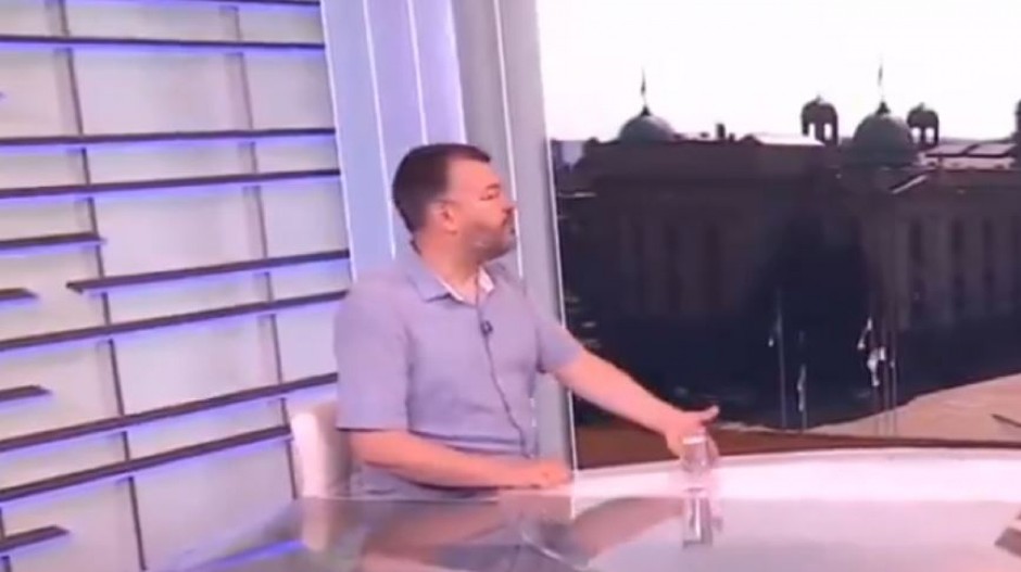 PROFESOR OTKRIO KO VODI BLOKADERE NA FILOZOFSKOM FAKULTETU! "Studira 6 godina a poznat je po tome što je nokautirao starijeg čoveka!"