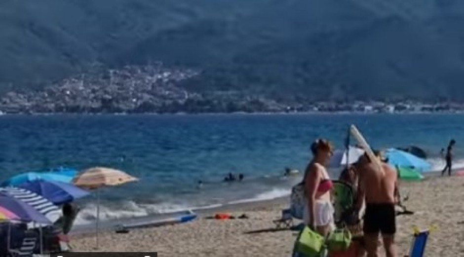 DEČAKU (4) IZ SRBIJE STALO SRCE NA GRČKOJ PLAŽI Scenu koja je usledila mnogi neće zaboraviti