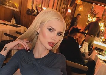 "DRŽAO ME JE ZATVORENU U KUĆI ČETIRI GODINE" Stravična ispovest starlete ledi krv u žilama!