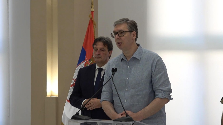 "PRAVO I PRAVDA NE POSTOJE U SVETU, A SADA NI PRAVILA" Vučić: Tonemo u potpuni haos, ludilo se proširilo (VIDEO)