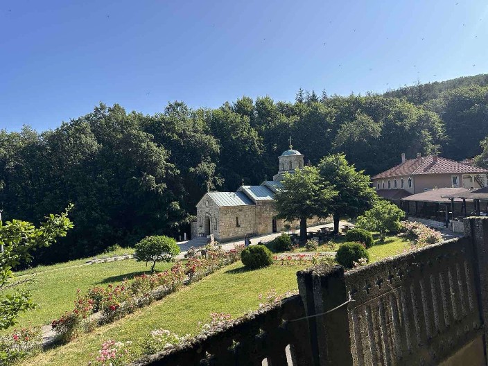 APARTMAN 30 EVRA, A CELA KUĆA ZA 60 EVRA! Planina u srcu Šumadije je pravi raj, a nije paprena (FOTO)