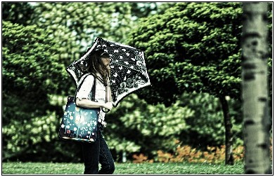 PAKLEN DAN SE ZAVRŠAVA OLUJOM! Evo gde prvo stiže kiša i kada stiže zahlađenje