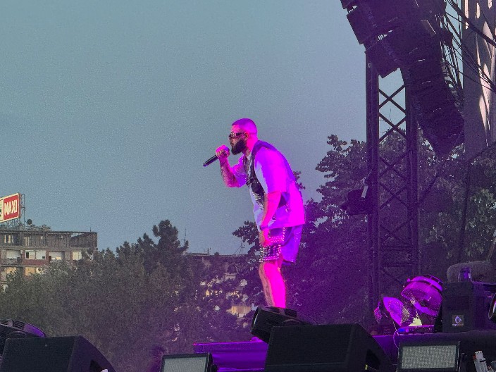 SAJFER OTVORIO MUSIC WEEK Publika na nogama! (VIDEO)