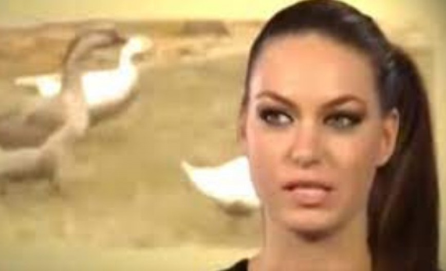 BILA JE NAJLEPŠA UČESNICA FARME, A ONDA JU JE ZADESILA TRAGEDIJA Nestala iz javnosti, evo kako danas izgleda Sara Trajanović (FOTO)