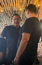 BLOKADERI POSTALI NAJBOLJI DRUGOVI Ružić i Šarović uhvaćeni u prisnom razgovoru (VIDEO)