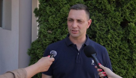 BLOKADERI NASRNULI NA PREDSEDNIKA OPŠTINE KOSJERIĆ (VIDEO)